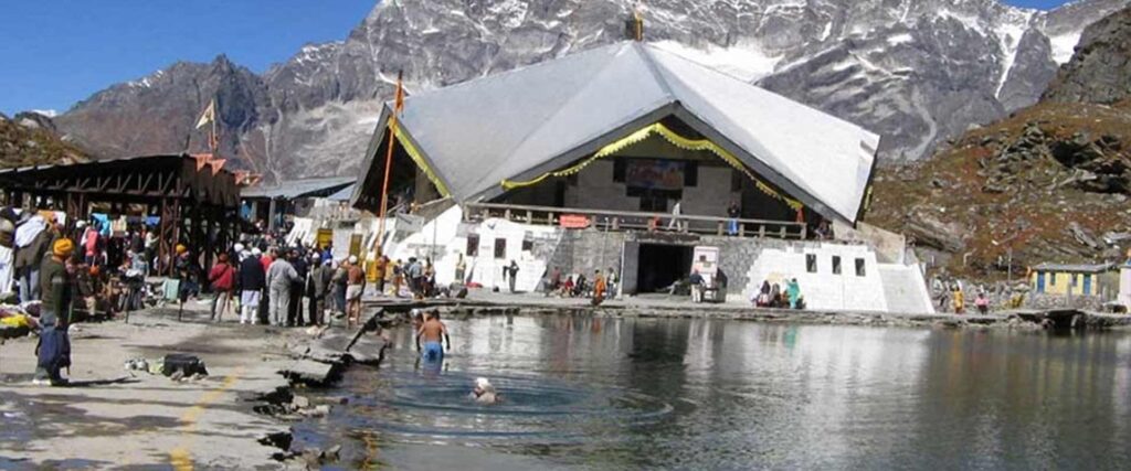 Valley of Flowers & Hemkund Sahib Trek 4